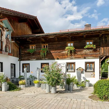 Отель Am Haslinger Hof